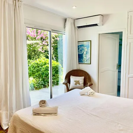 別荘 Burgundian House By The Sea In Corsica