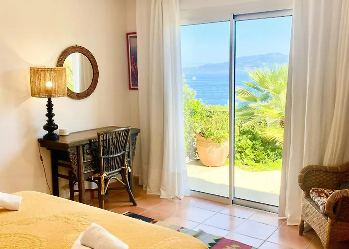 Burgundian House By The Sea In Corsica * Coti-Chiavari (Corsica)