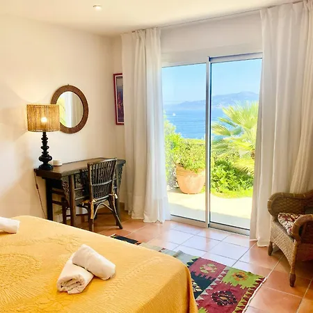 Burgundian House By The Sea In Corsica * Coti-Chiavari (Corsica)