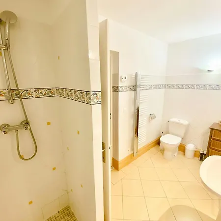 Tatil Evi Burgundian House By The Sea In Corsica Portigliolo