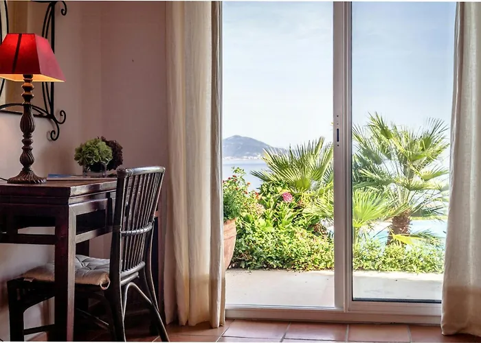 Burgundian House By The Sea In Corsica 度假居 科蒂基亚瓦里