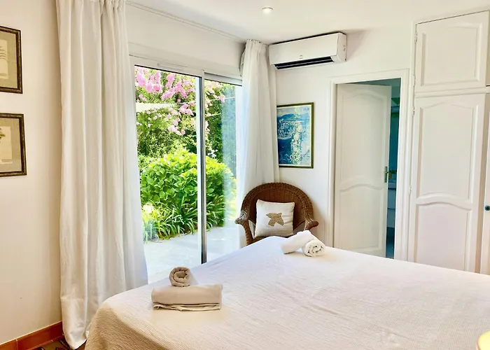 度假居 Burgundian House By The Sea In Corsica