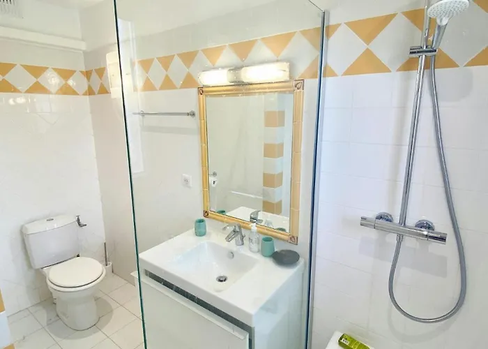 Burgundian House By The Sea In Corsica * 科蒂基亚瓦里