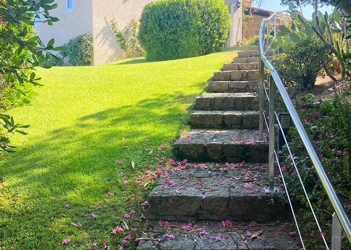 度假居 Burgundian House By The Sea In Corsica 科蒂基亚瓦里